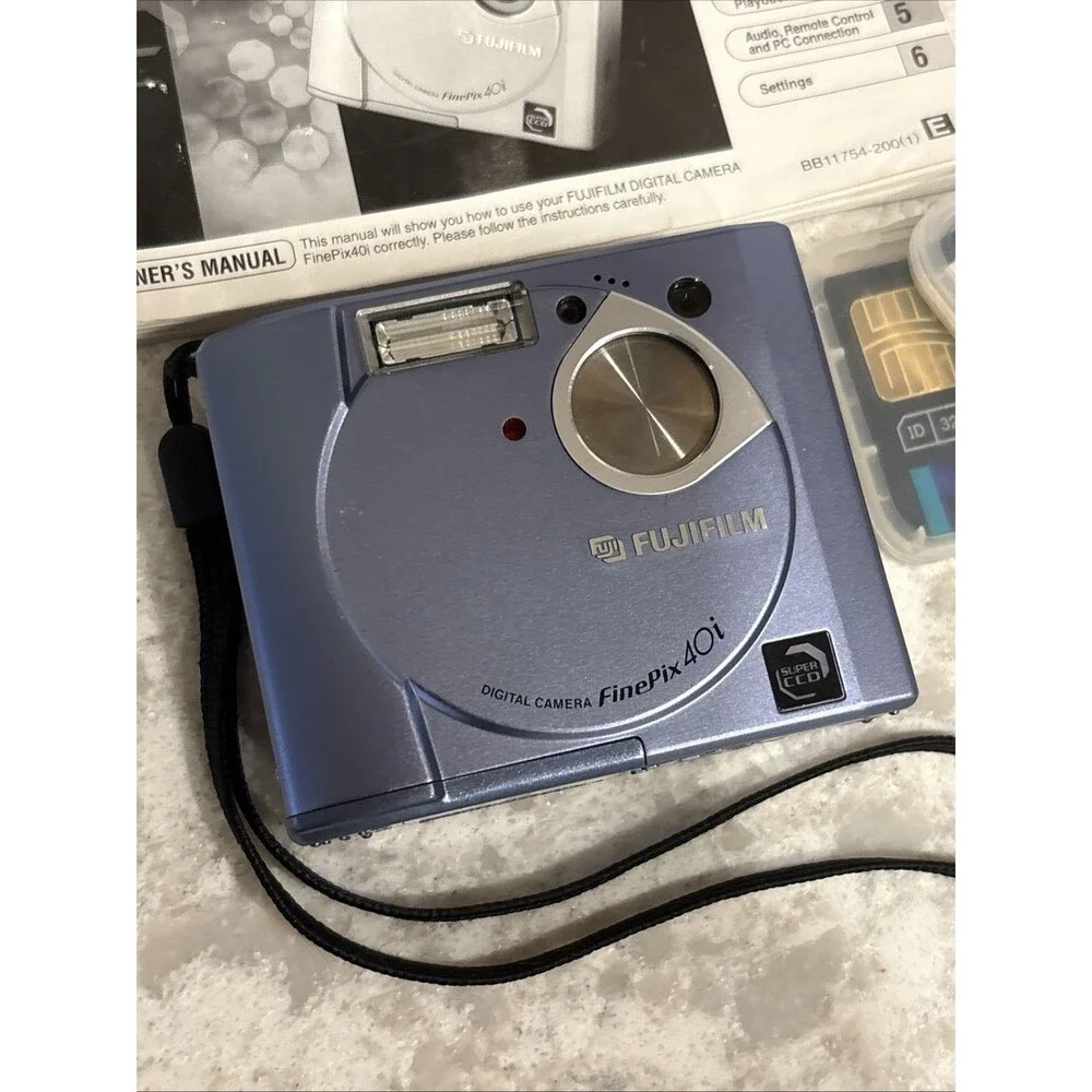 FUJIFILM FinePix 40i 2000 Compact Digital Camera Needs Repair